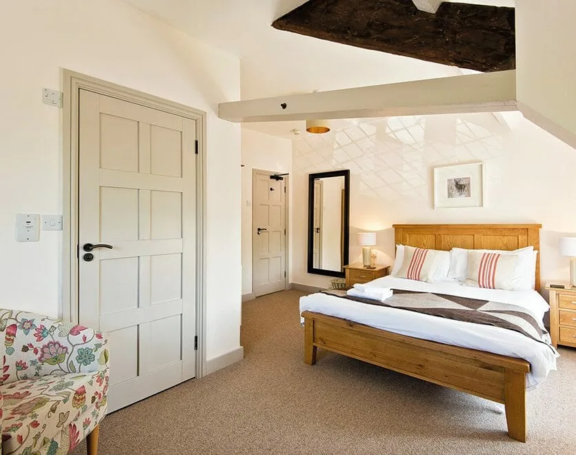 https://quietcompany.co.uk/wp-content/uploads/2021/01/Stay-at-the-Hall.webp
